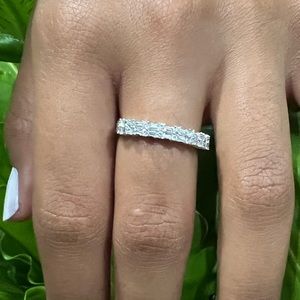 Beautiful Natural Diamond Ring, 14k White Gold